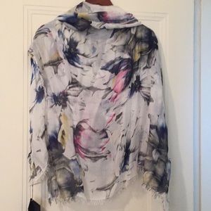 EVERYTHING MUST GO Colorful summer scarf